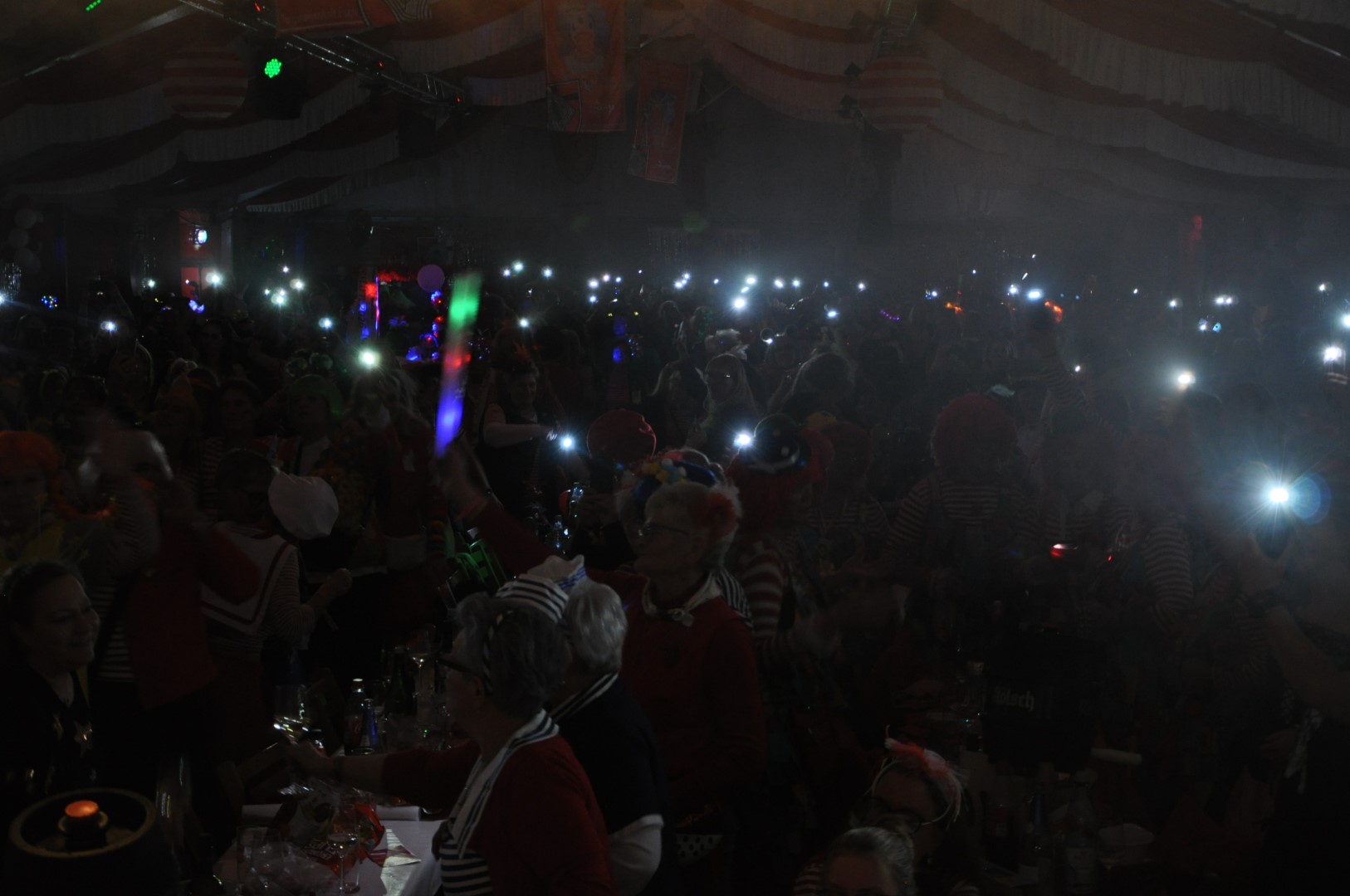 2026 – Damensitzung