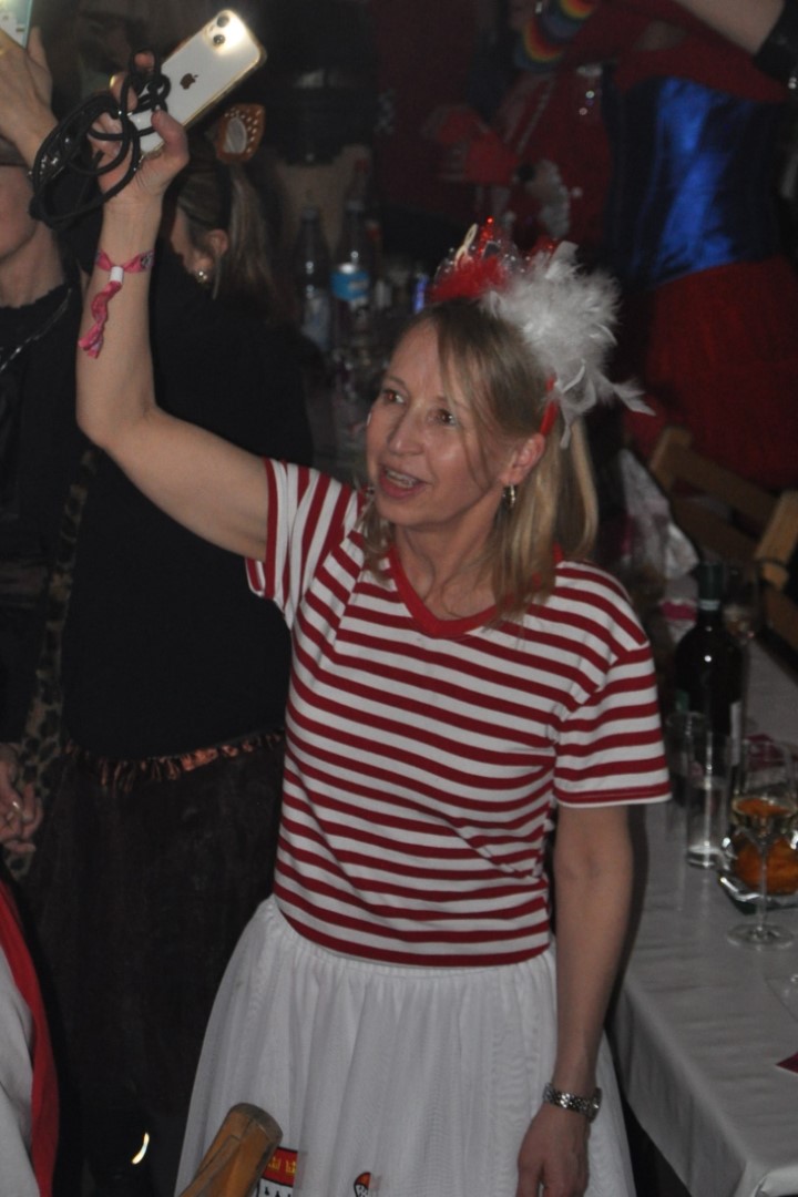 2026 – Damensitzung