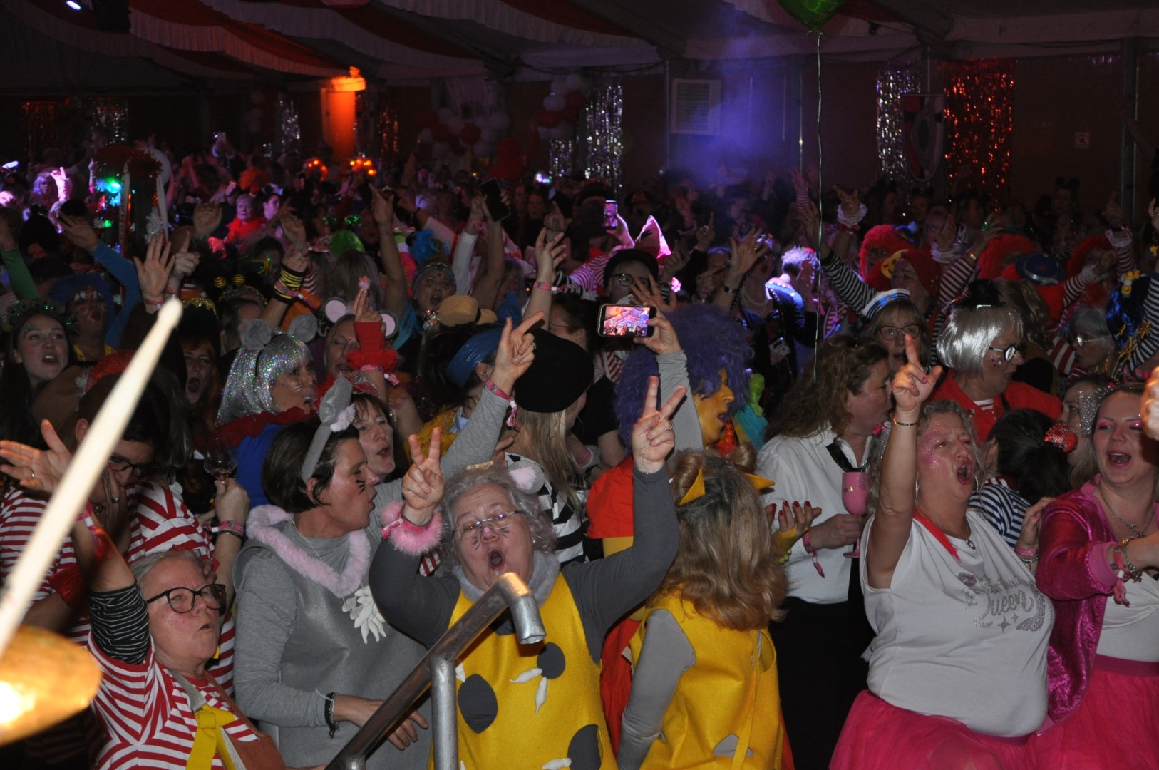 2026 – Damensitzung