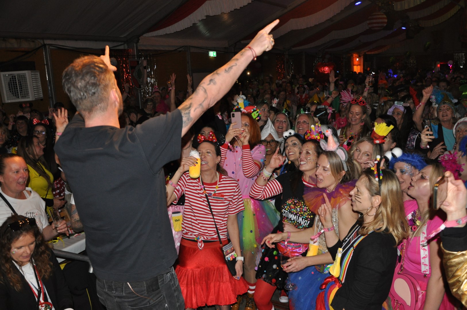 2026 – Damensitzung