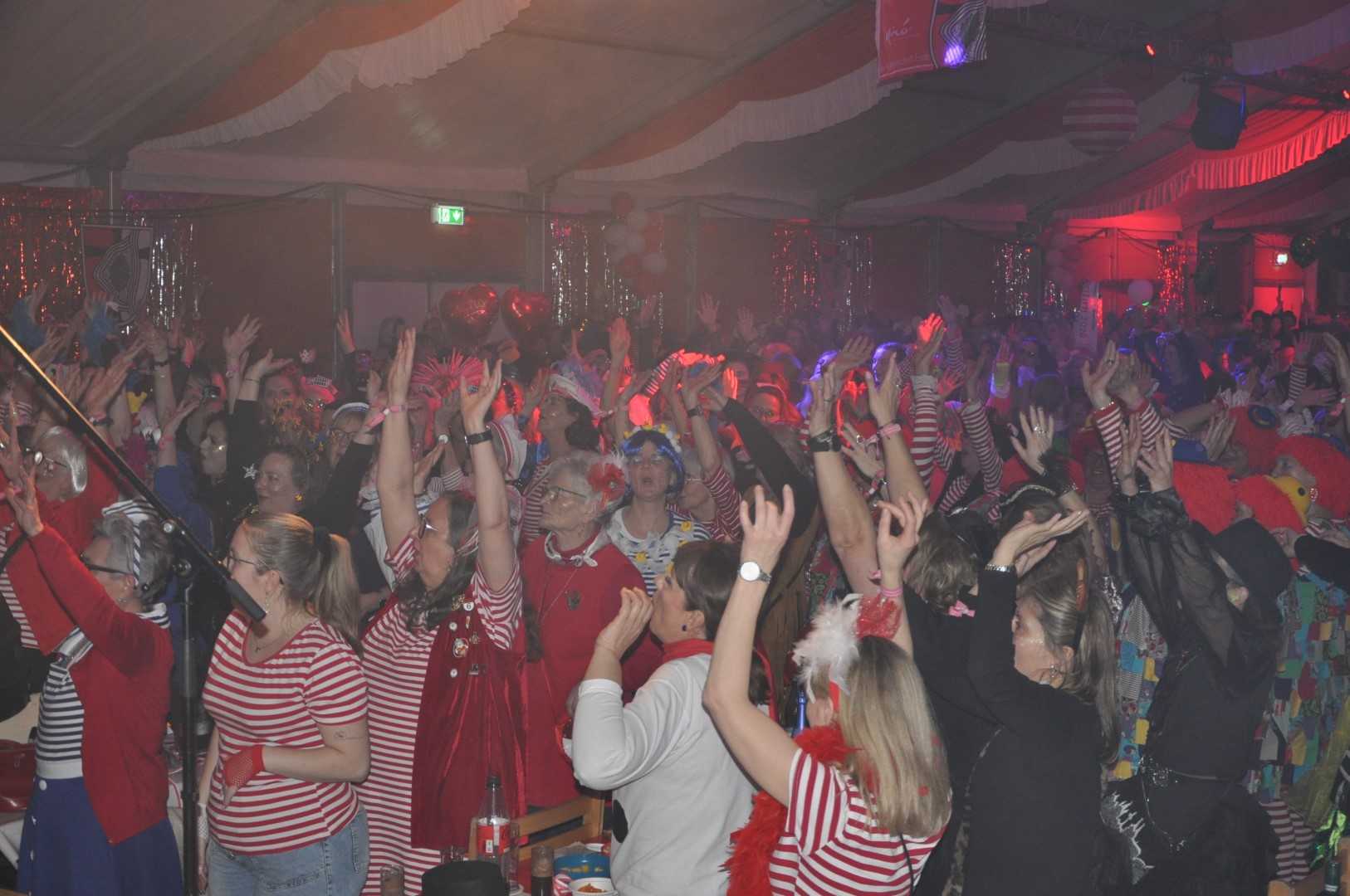 2026 – Damensitzung